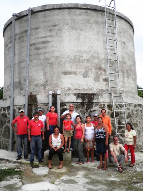 Sistema de abastecimiento de agua potable en la comunidad María Auxiliadora (Municipio de Aguilares)