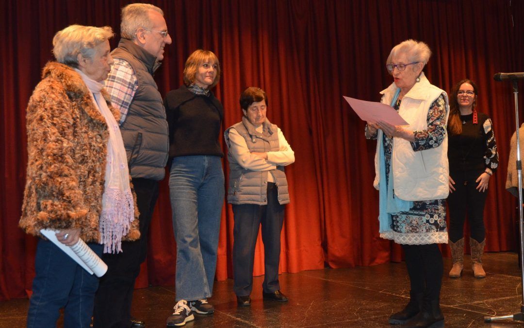 Residencia de la Misericordia de Pamplona entrega a TAU fundazioa la recaudación obtenida por la venta del CD “Voces de oro”